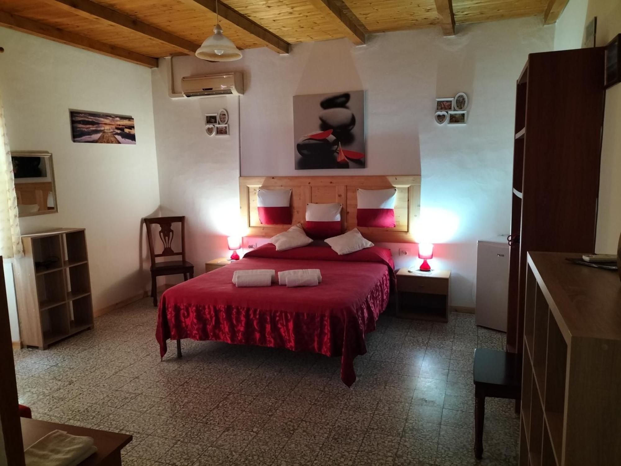 Apartament The Square Orosei Zewnętrze zdjęcie