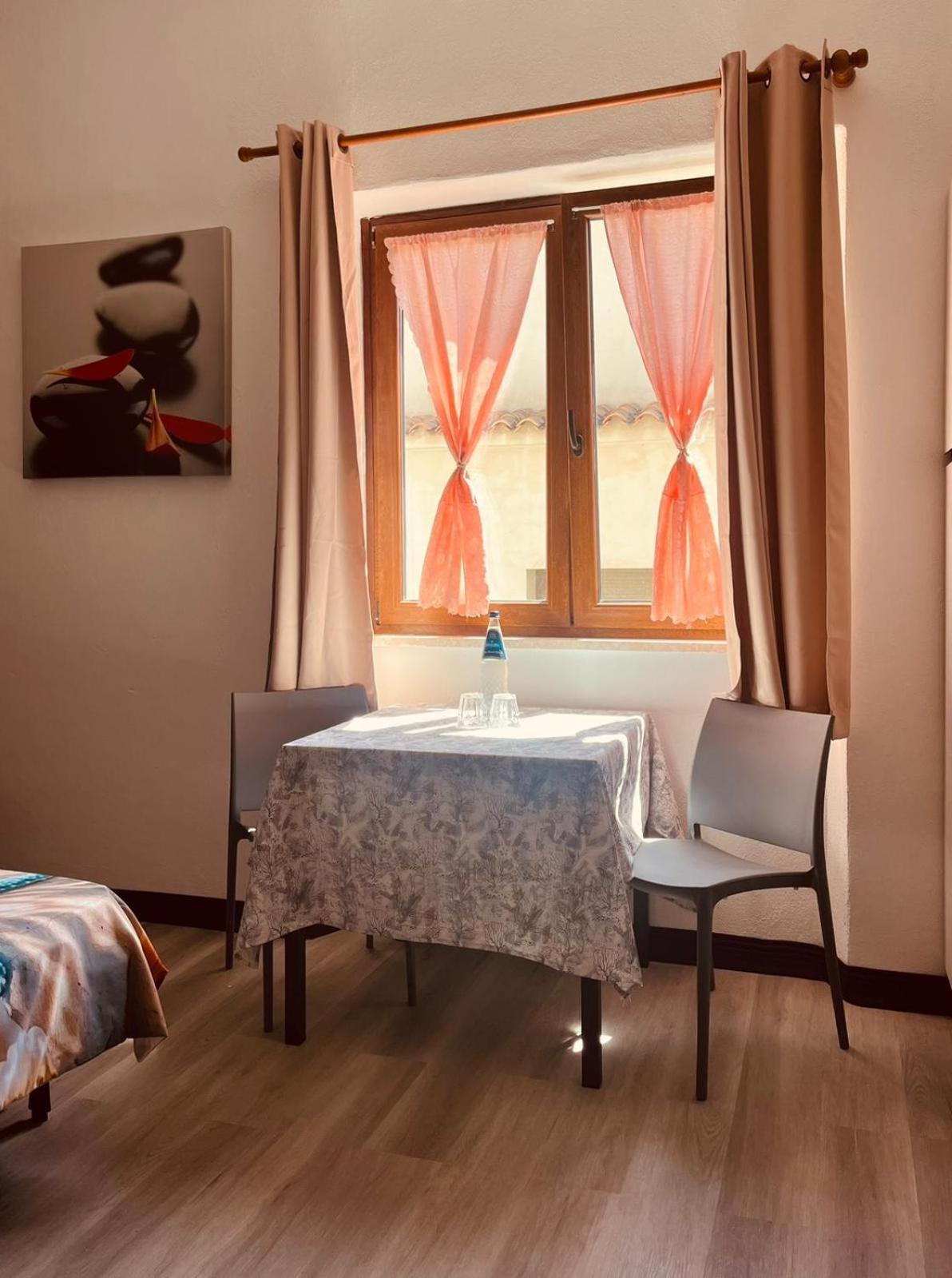 Apartament The Square Orosei Zewnętrze zdjęcie